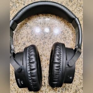 Sharper Image  Bluetooth Headphones New